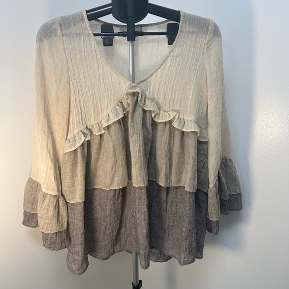 Entro Cream and Gray Ruffle Blouse - Picture 3 of 4